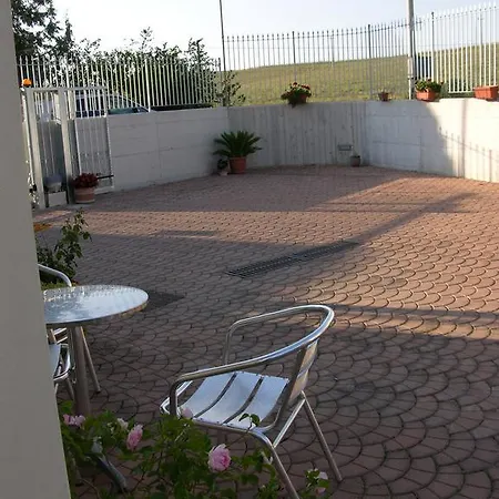 Angolo Felice Bed & Breakfast 3*
